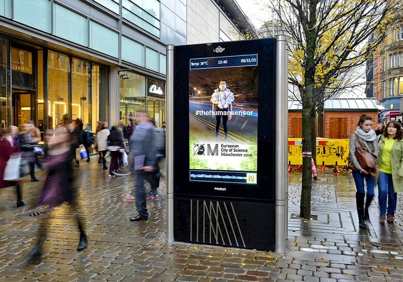 Outdoor LCD display in shopping centers